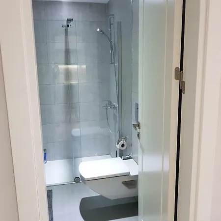 Modern 2-room In The Center Of Apartamento